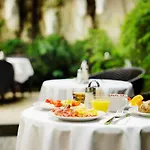 Hotel U Tří korunek